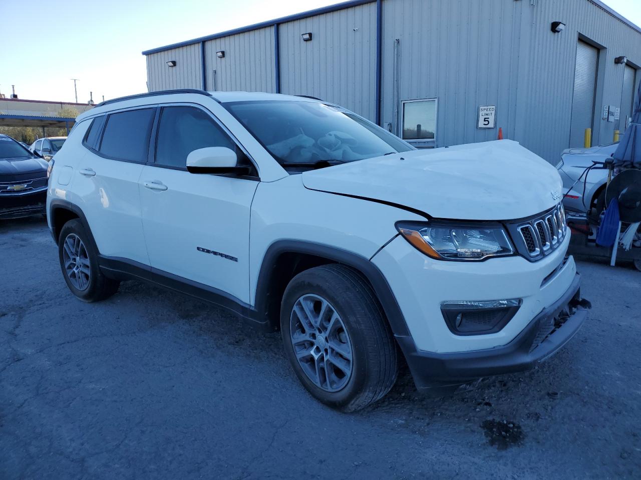 2017 Jeep Compass VIN 3C4NJCBB5HT643249 Copart auction photo, front end damage thumbnail 4