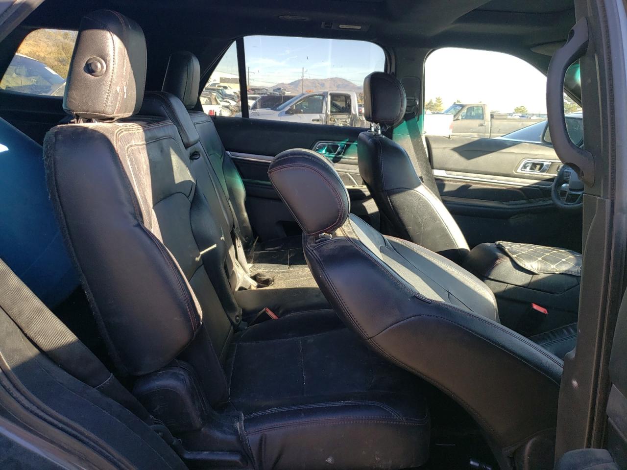 2017 Ford Explorer VIN 1FM5K8GT5HGA27742 Copart auction photo, normal wear damage thumbnail 10
