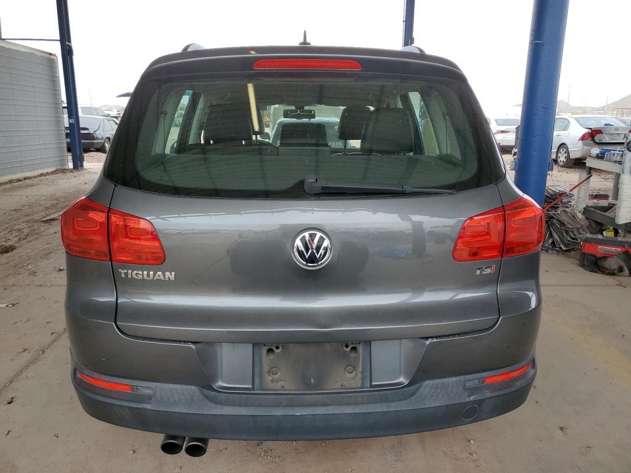 2016 Volkswagen Tiguan VIN WVGAV7AX1GW052377 Copart auction photo, front end damage thumbnail 6