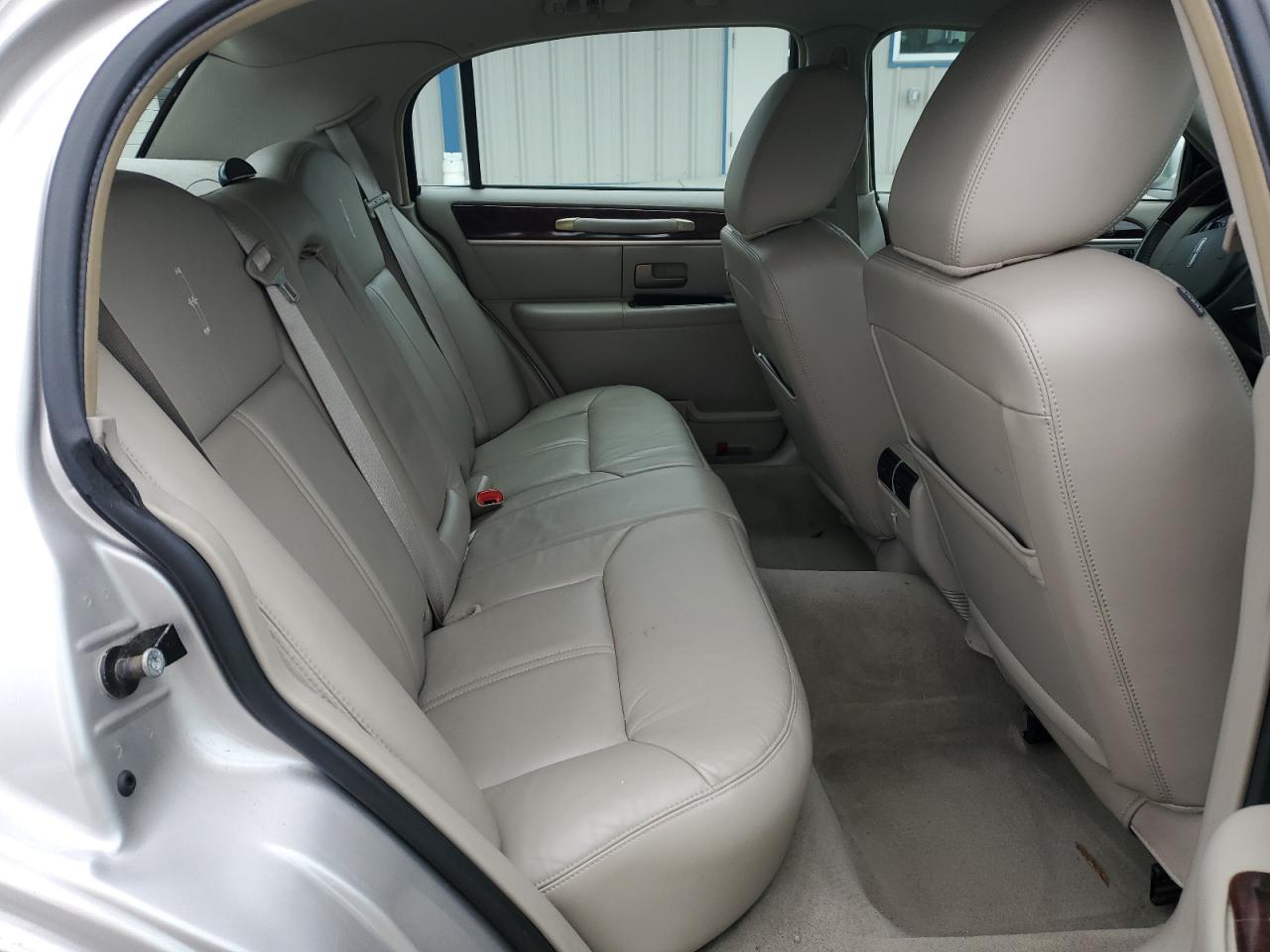 2011 Lincoln Town Car VIN 2LNBL8CV7BX750999 Copart auction photo, rear end damage thumbnail 10