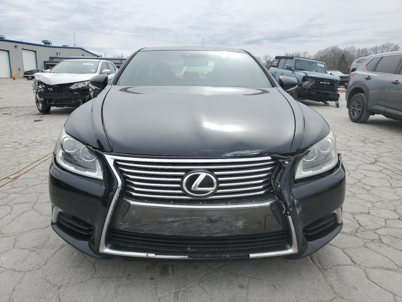 2013 Lexus LS VIN JTHCL5EF7D5019408 Copart auction photo, front end damage thumbnail 5