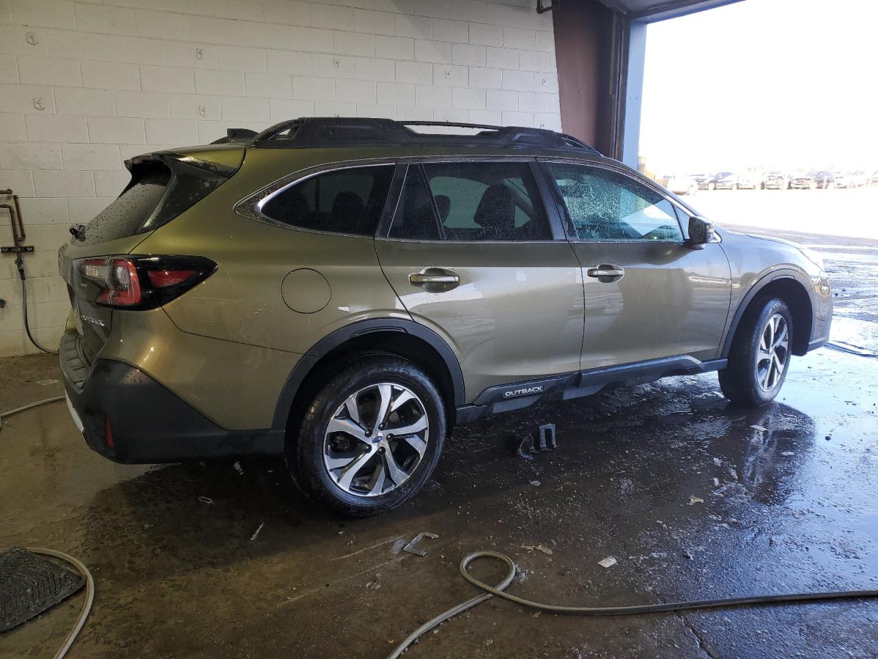 2021 Subaru Outback VIN 4S4BTANC4M3140481 Copart auction photo, front end damage thumbnail 3