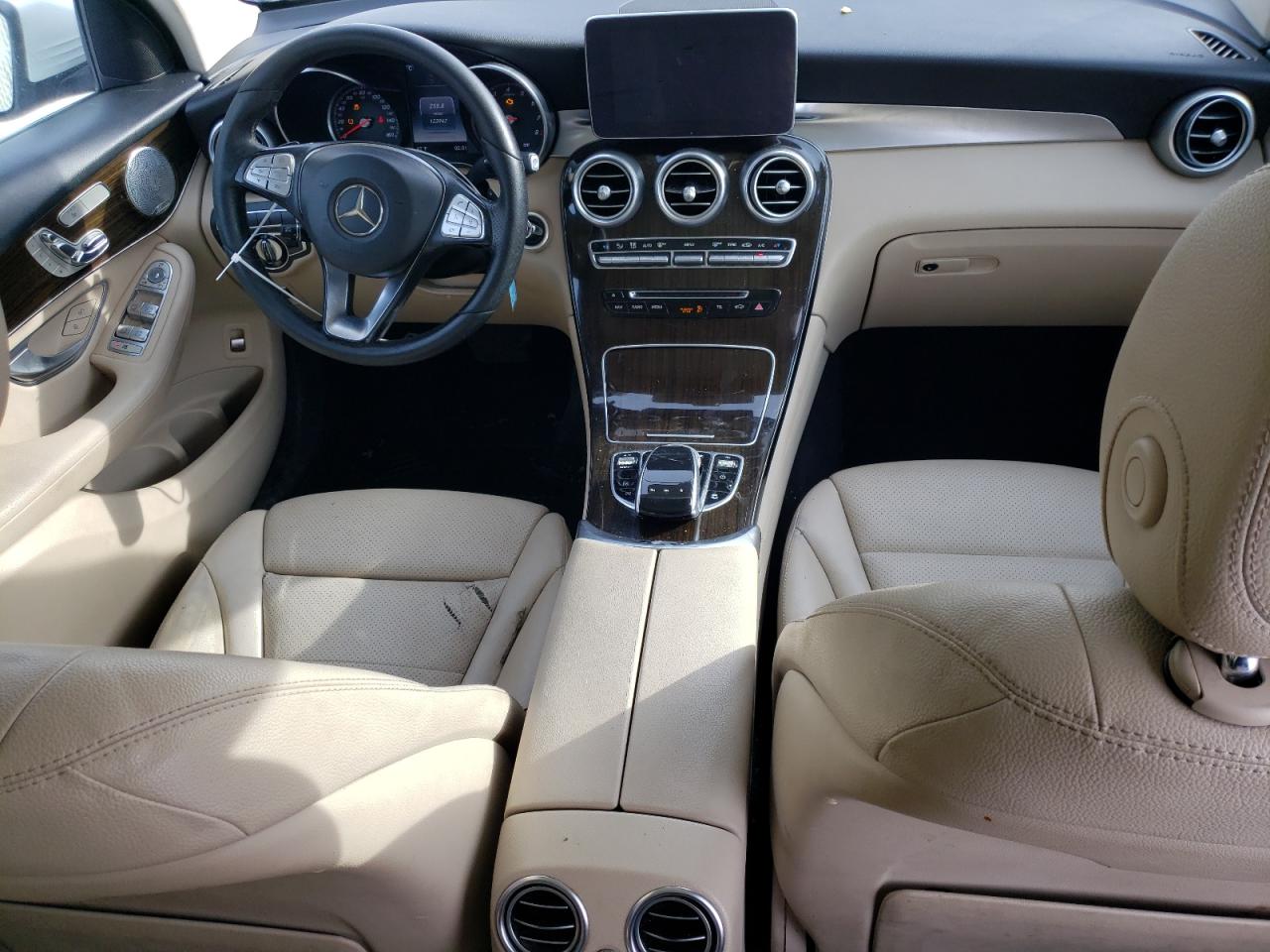 2017 Mercedes-Benz GLC VIN WDC0G4JB8HF151030 Copart auction photo, front end / side damage thumbnail 8