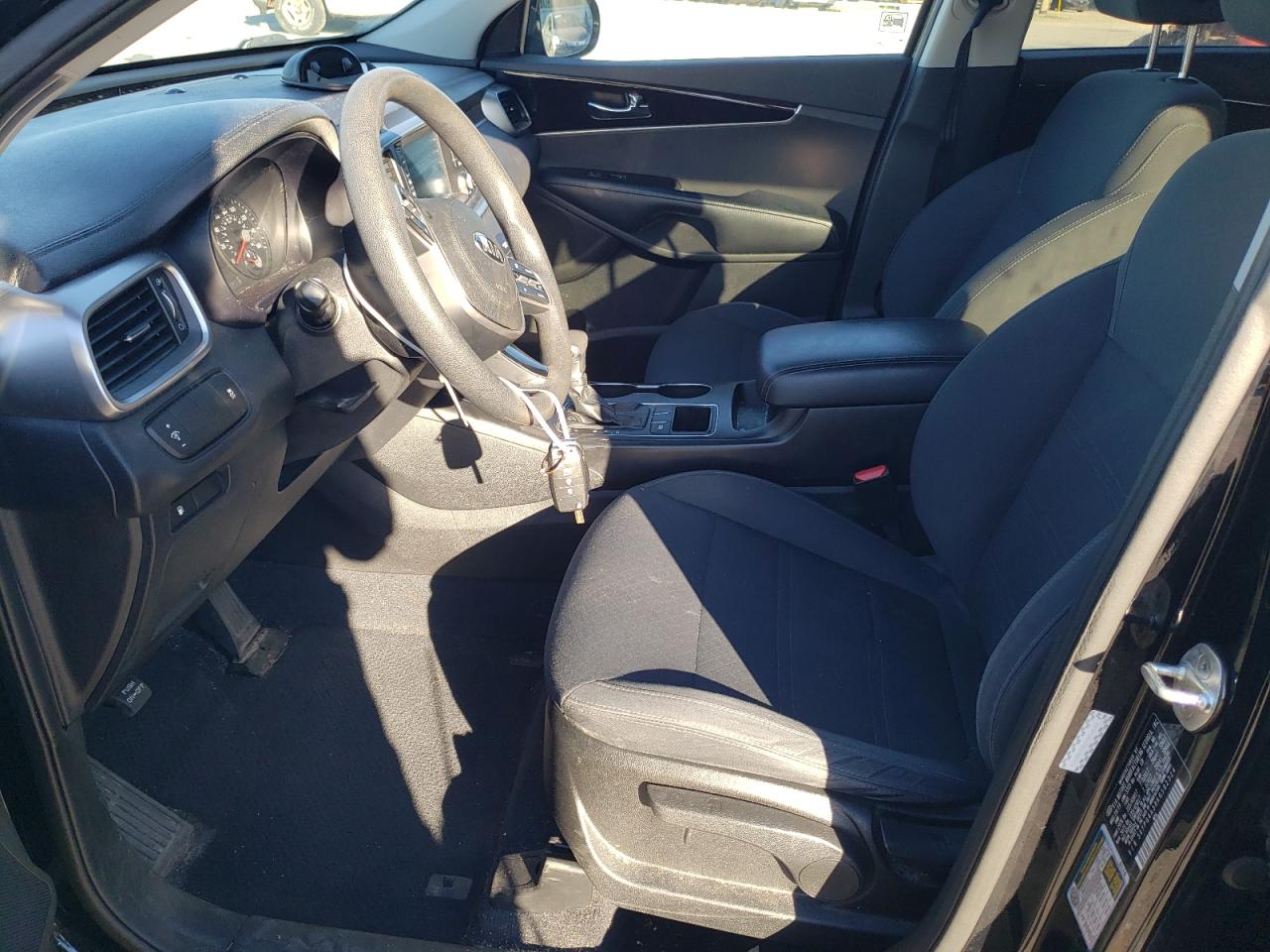2019 KIA Sorento VIN 5XYPG4A38KG582324 Copart auction photo, rear end damage thumbnail 7