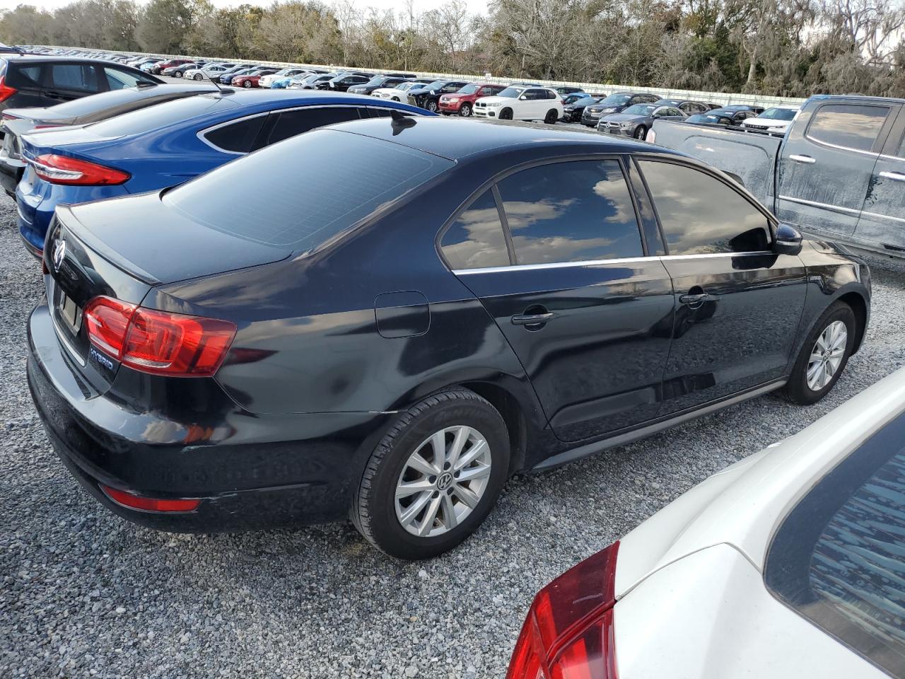 2014 Volkswagen Jetta VIN 3VW637AJ6EM212372 Copart auction photo, normal wear / minor dent/scratches damage thumbnail 3