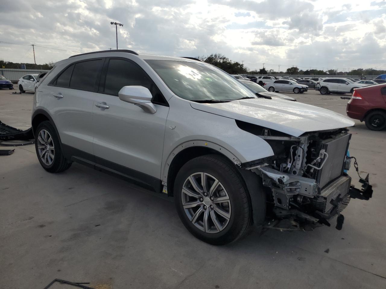 2019 Cadillac XT4 VIN 1GYFZER44KF174943 Copart auction photo, front end damage thumbnail 4