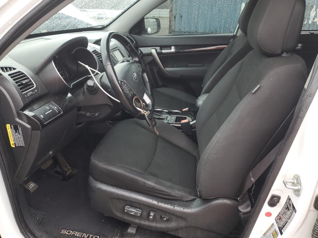 2015 KIA Sorento VIN 5XYKTDA78FG613604 Copart auction photo, vandalism damage thumbnail 7