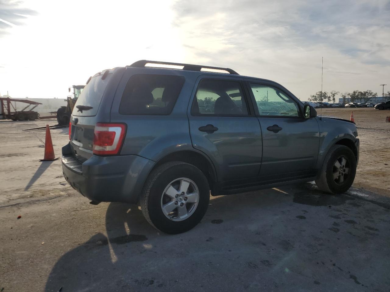2010 Ford Escape VIN 1FMCU9DG6AKD17148 Copart auction photo, front end damage thumbnail 3