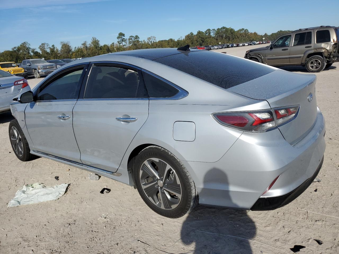 2018 Hyundai Sonata VIN KMHE34L37JA082830 Copart auction photo, front end damage thumbnail 2