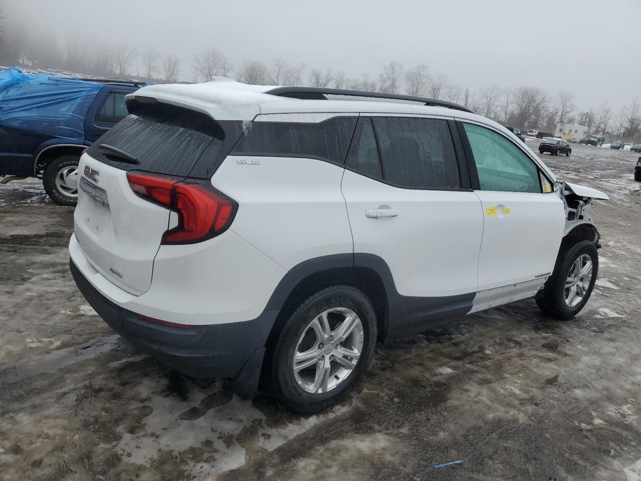 2020 GMC Terrain VIN 3GKALTEV3LL229236 Copart auction photo, front end / side damage thumbnail 3