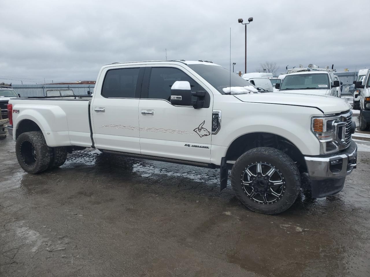 2021 Ford F350 VIN 1FT8W3DT1MEC35748 Copart auction photo, top/roof / minor dent/scratches damage thumbnail 4
