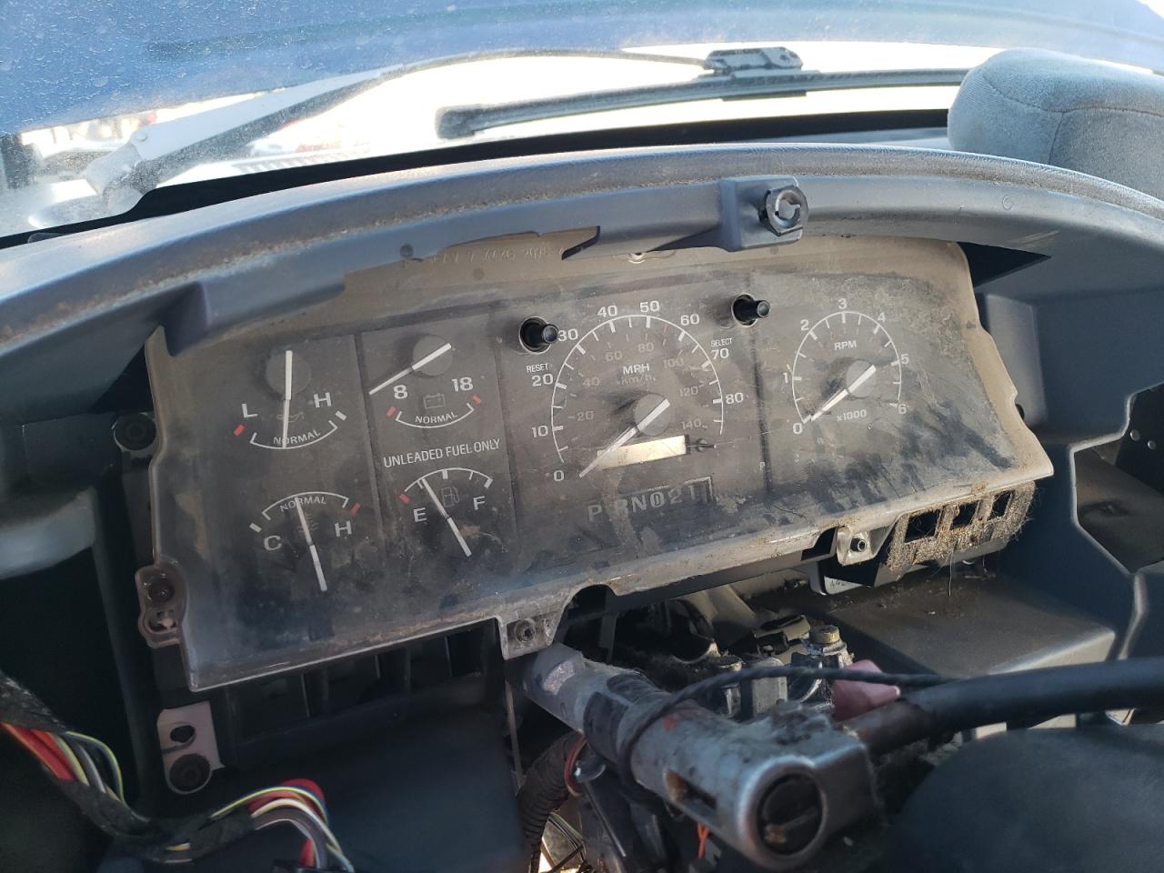 1993 Ford F-150 VIN 1FTEX15H7PKA75363 Copart auction photo, undercarriage / vandalism damage thumbnail 9