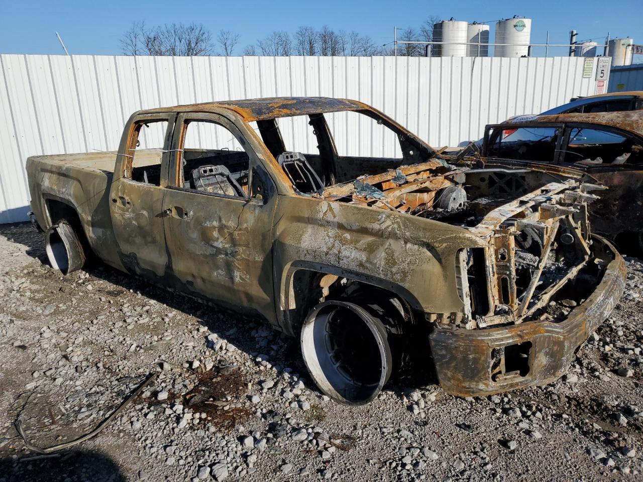 2015 GMC Sierra VIN 1GTV2TEC5FZ406185 Copart auction photo, burn damage thumbnail 4