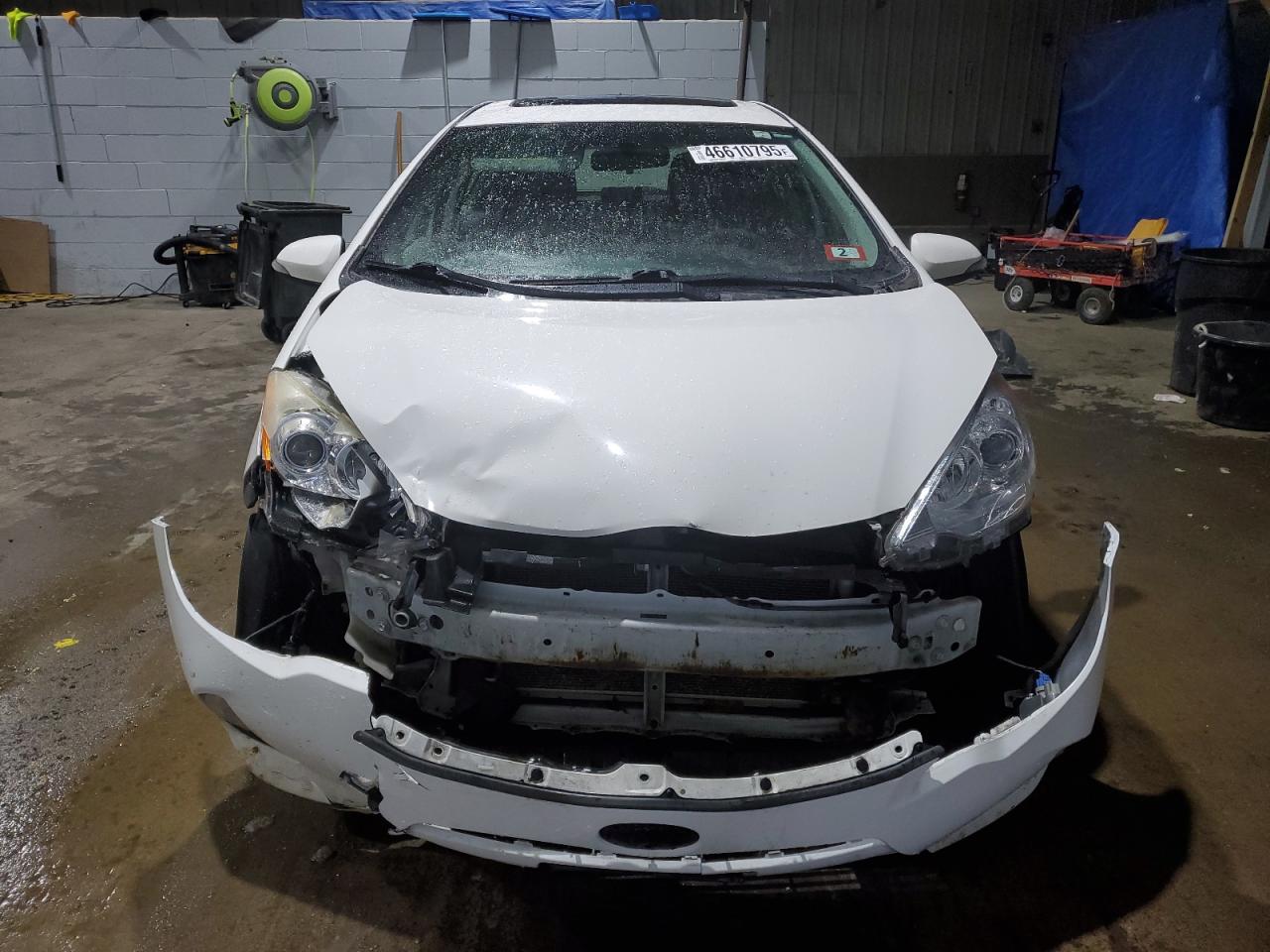 2012 Toyota Prius VIN JTDKDTB31C1013988 Copart auction photo, front end / minor dent/scratches damage thumbnail 5