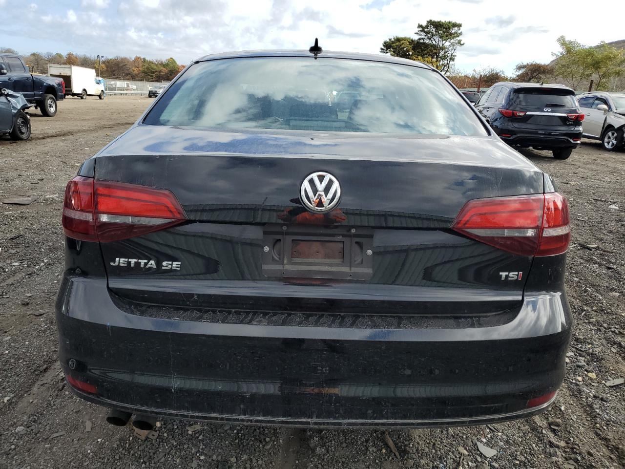 2018 Volkswagen Jetta VIN 3VWDB7AJ8JM263411 Copart auction photo, front end / side damage thumbnail 6