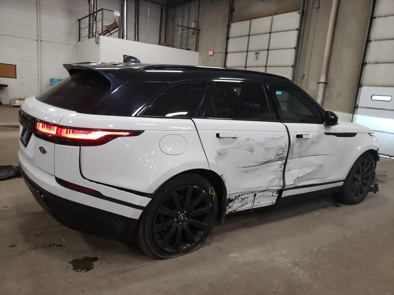 2019 Land Rover Range Rover VIN SALYB2EX6KA203723 Copart auction photo, all over damage thumbnail 3
