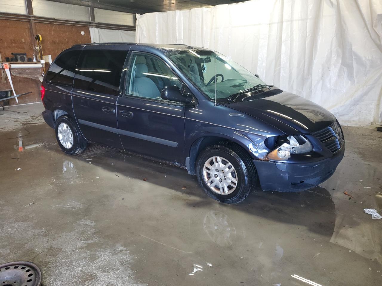 2007 Dodge Caravan VIN 1D4GP25R27B204605 Copart auction photo, front end damage thumbnail 4