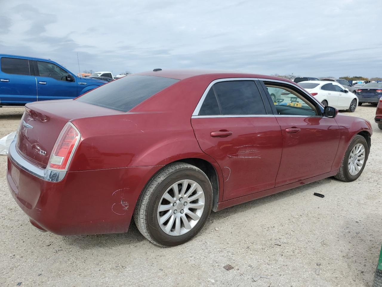 2014 Chrysler 300 VIN 2C3CCAAG9EH138858 Copart auction photo, front end / minor dent/scratches damage thumbnail 3