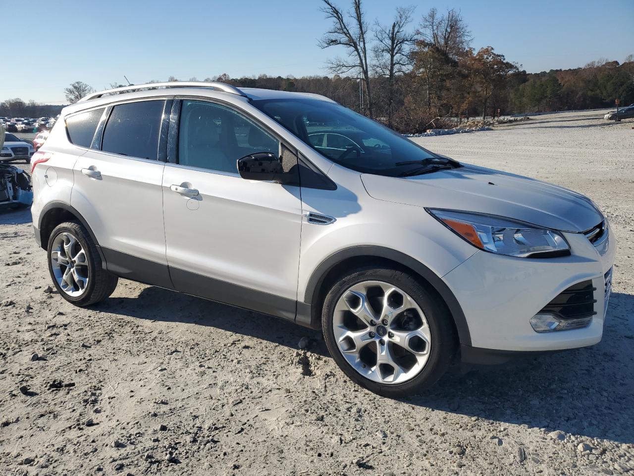 2014 Ford Escape VIN 1FMCU0J93EUE46590 Copart auction photo, front end / side damage thumbnail 4