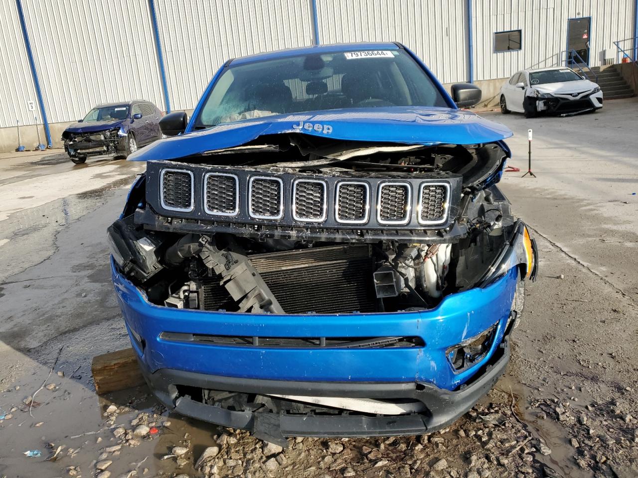 2018 Jeep Compass VIN 3C4NJCAB5JT461753 Copart auction photo, front end damage thumbnail 5