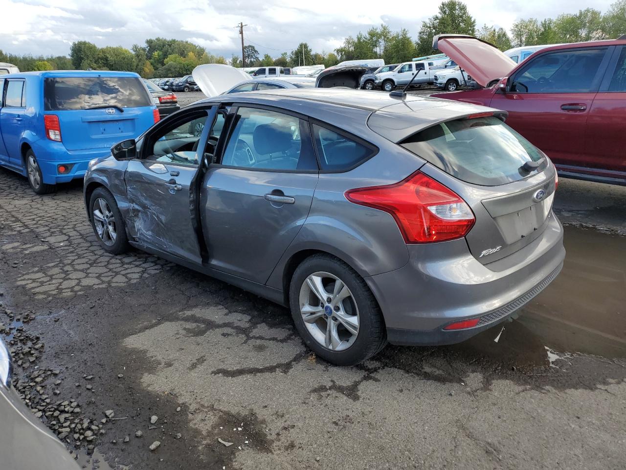 2014 Ford Focus VIN 1FADP3K27EL118961 Copart auction photo, side / front end damage thumbnail 2