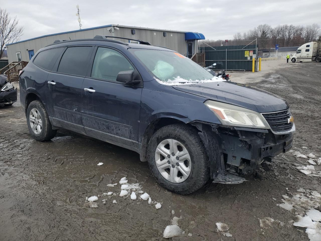2015 Chevrolet Traverse VIN 1GNKRFKD4FJ114613 Copart auction photo, front end / side damage thumbnail 4