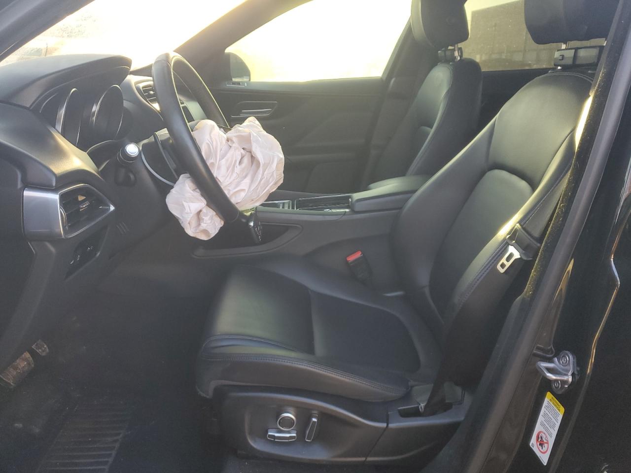 2020 Jaguar F-Pace VIN SADCJ2FX0LA660942 Copart auction photo, front end / side damage thumbnail 7
