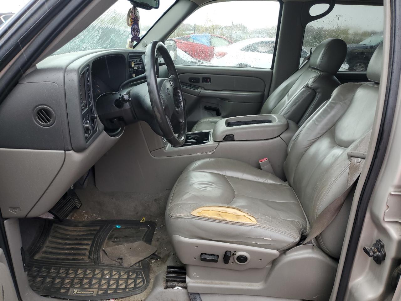 2004 Chevrolet Suburban VIN 1GNFK16Z74J100054 Copart auction photo, front end / rear end damage thumbnail 7