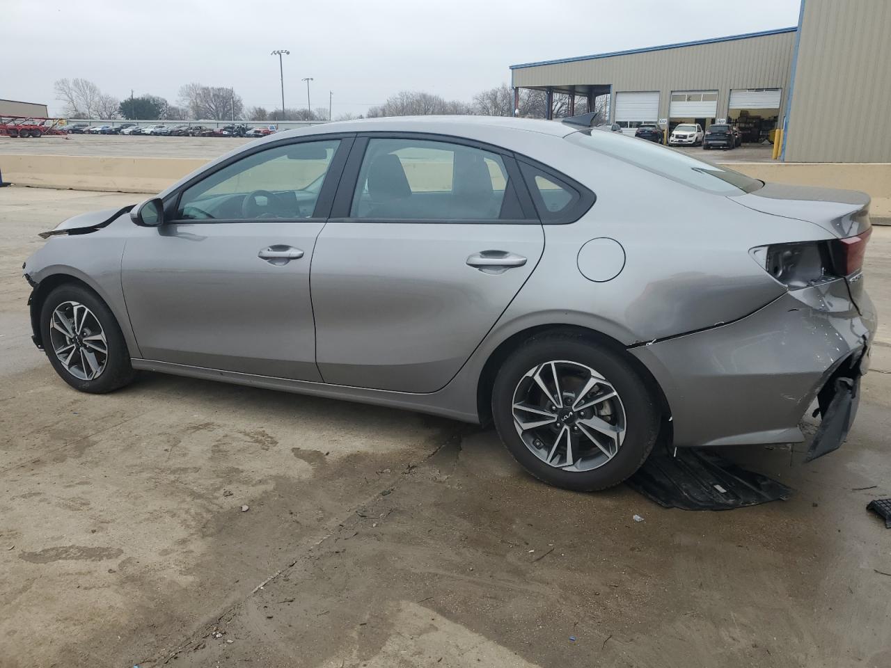 2023 KIA Forte VIN 3KPF24AD9PE626225 Copart auction photo, front end / rear end damage thumbnail 2