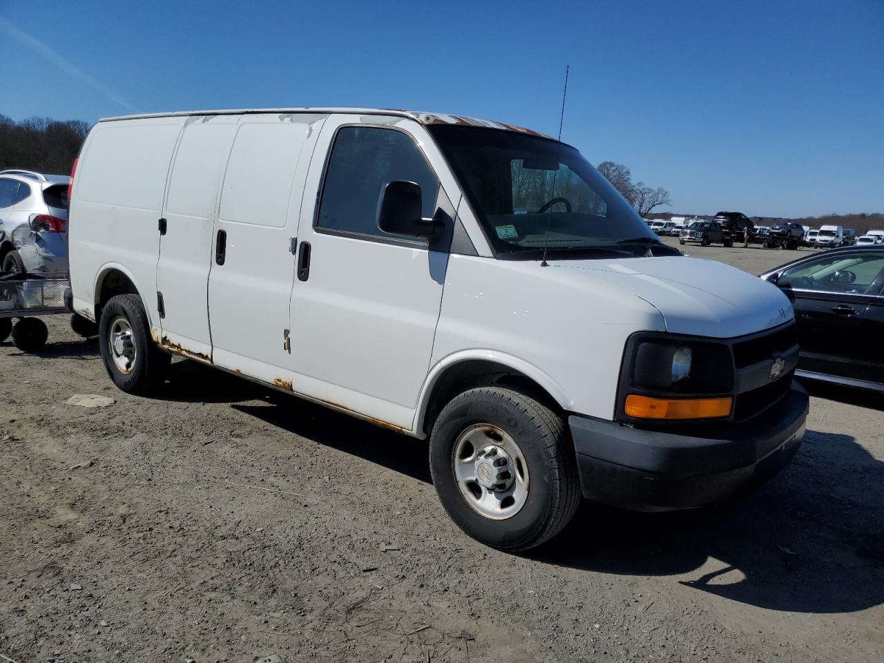 2007 Chevrolet Express VIN 1GCGG25V171174013 Copart auction photo, rear end / minor dent/scratches damage thumbnail 4