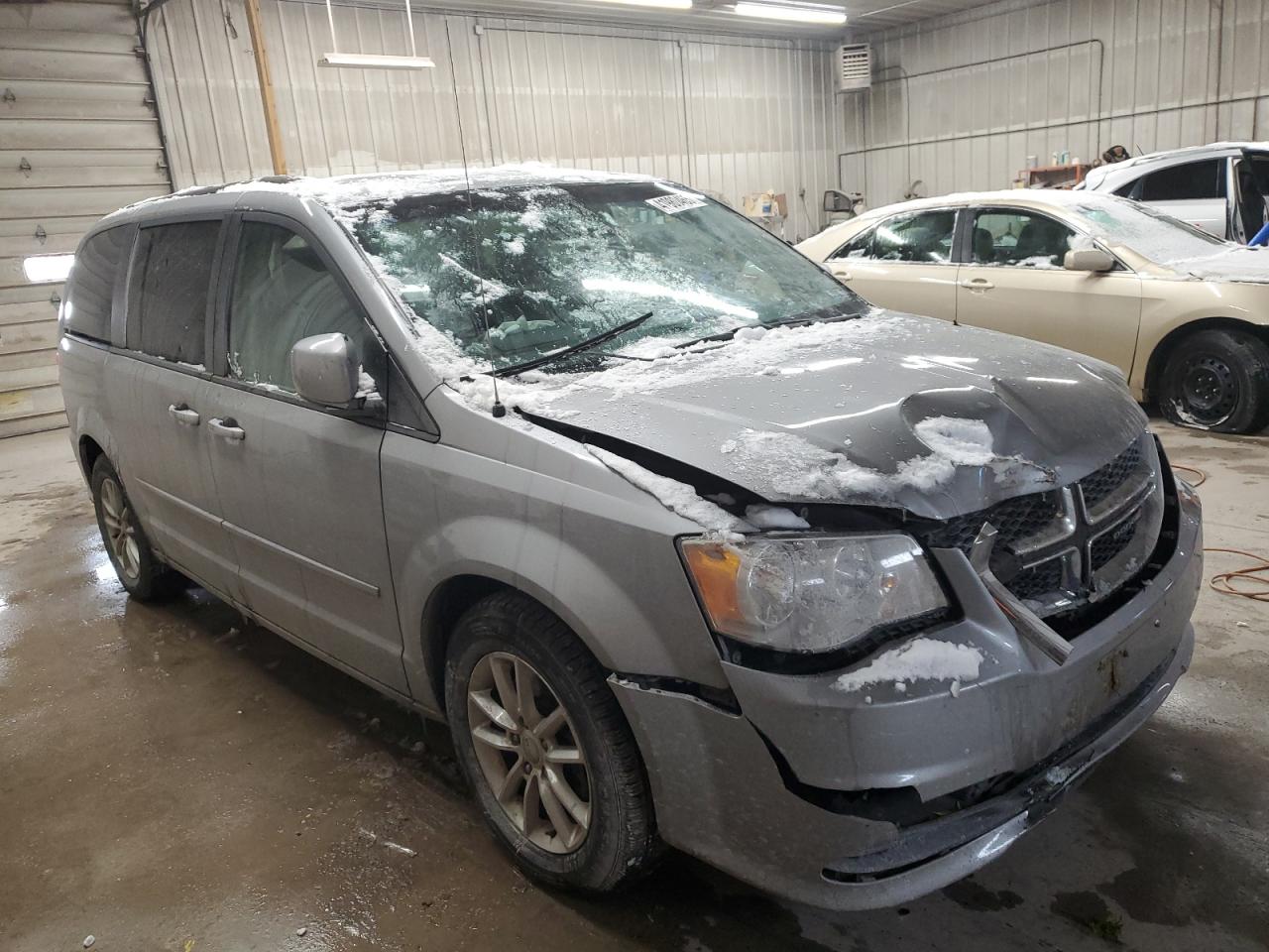 2016 Dodge Caravan VIN 2C4RDGCG9GR338607 Copart auction photo, front end / mechanical damage thumbnail 4