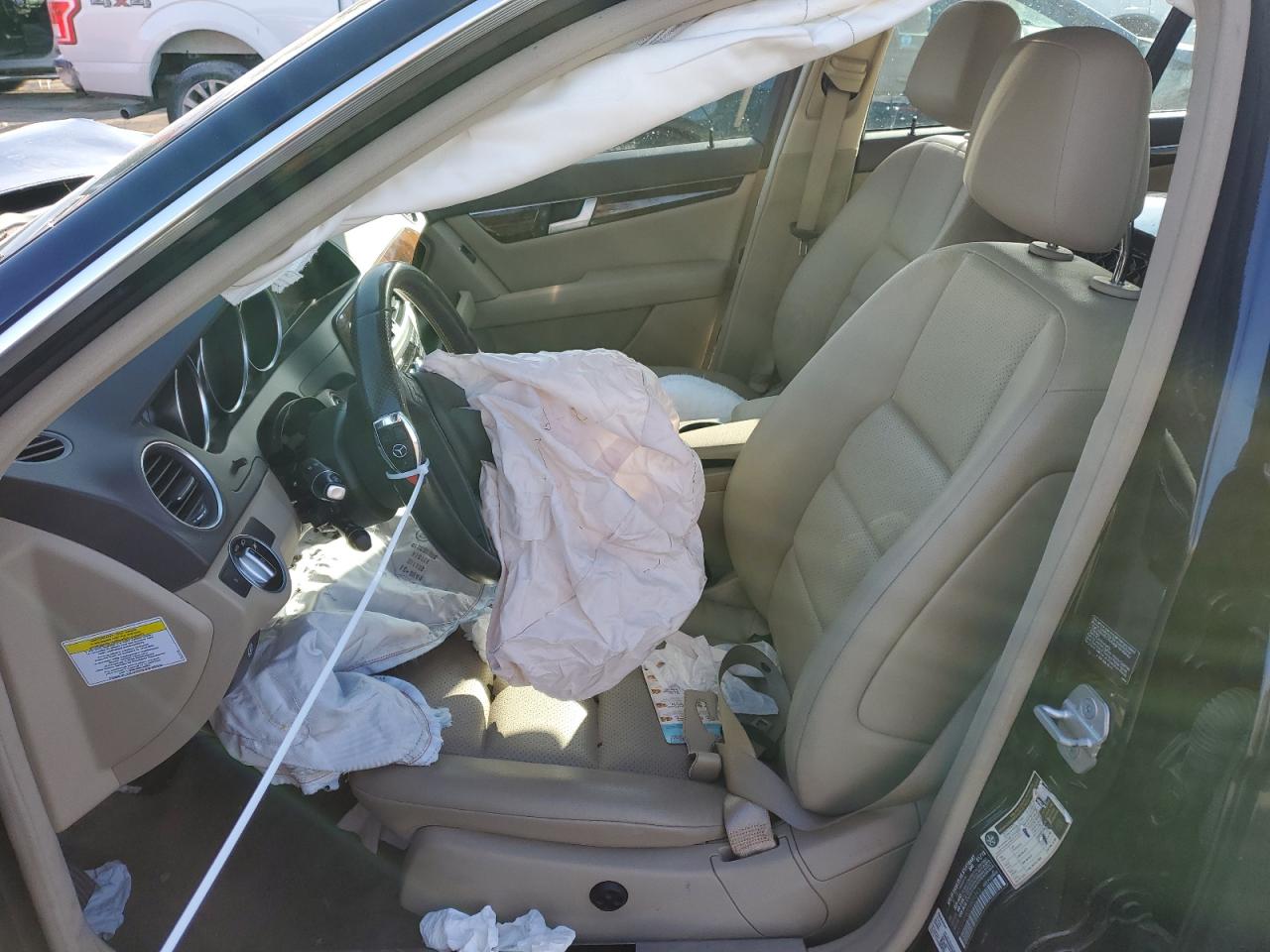 2013 Mercedes-Benz C-klasse VIN WDDGF4HB2DA829393 Copart auction photo, front end damage thumbnail 7