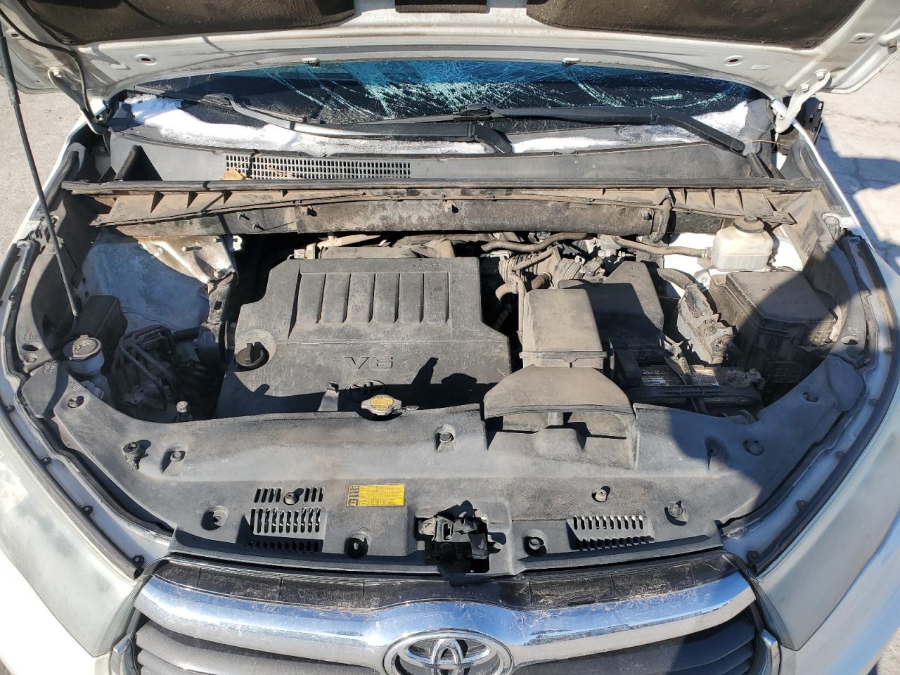 2014 Toyota Highlander VIN 5TDYKRFH4ES020495 Copart auction photo, top/roof / minor dent/scratches damage thumbnail 14