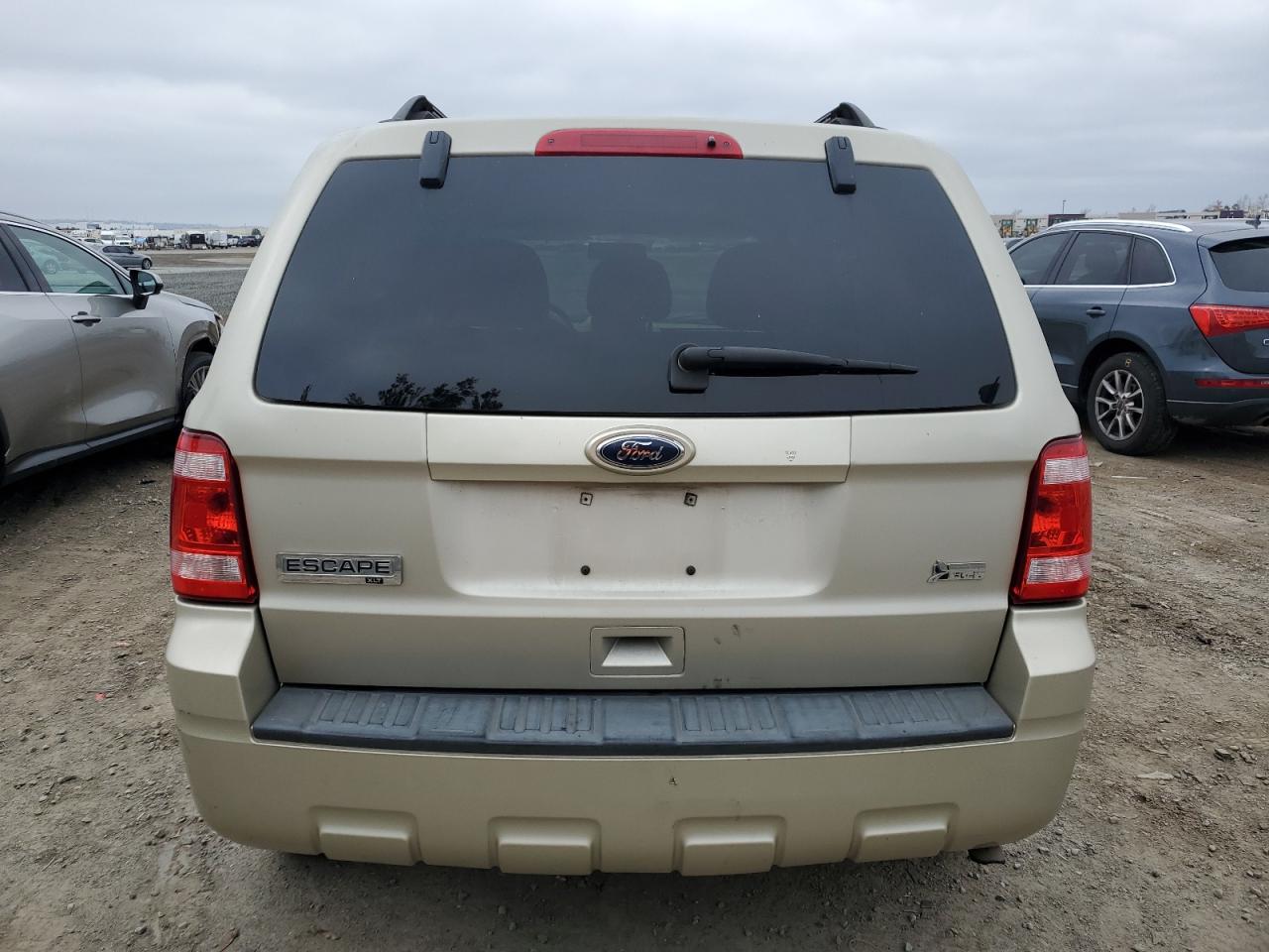 2010 Ford Escape VIN 1FMCU0DG4AKD48927 Copart auction photo, front end / side damage thumbnail 6