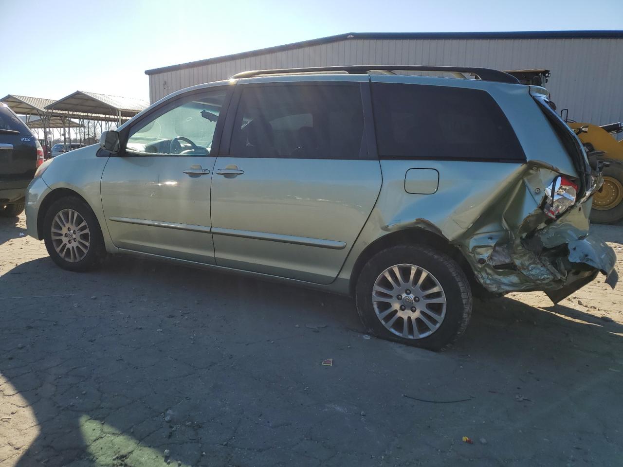 2008 Toyota Sienna VIN 5TDZK22C18S200995 Copart auction photo, rear end damage thumbnail 2