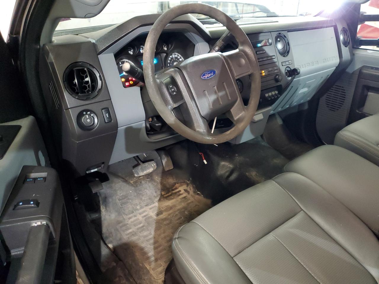 2015 Ford F350 VIN 1FTBF3B69FEB26198 Copart auction photo, undercarriage / minor dent/scratches damage thumbnail 8