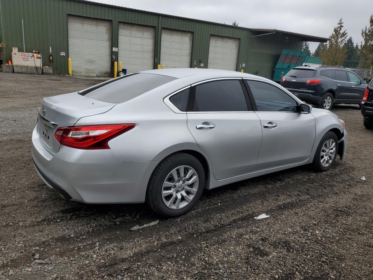 2016 Nissan Altima VIN 1N4AL3AP8GC218016 Copart auction photo, minor dent/scratches damage thumbnail 3