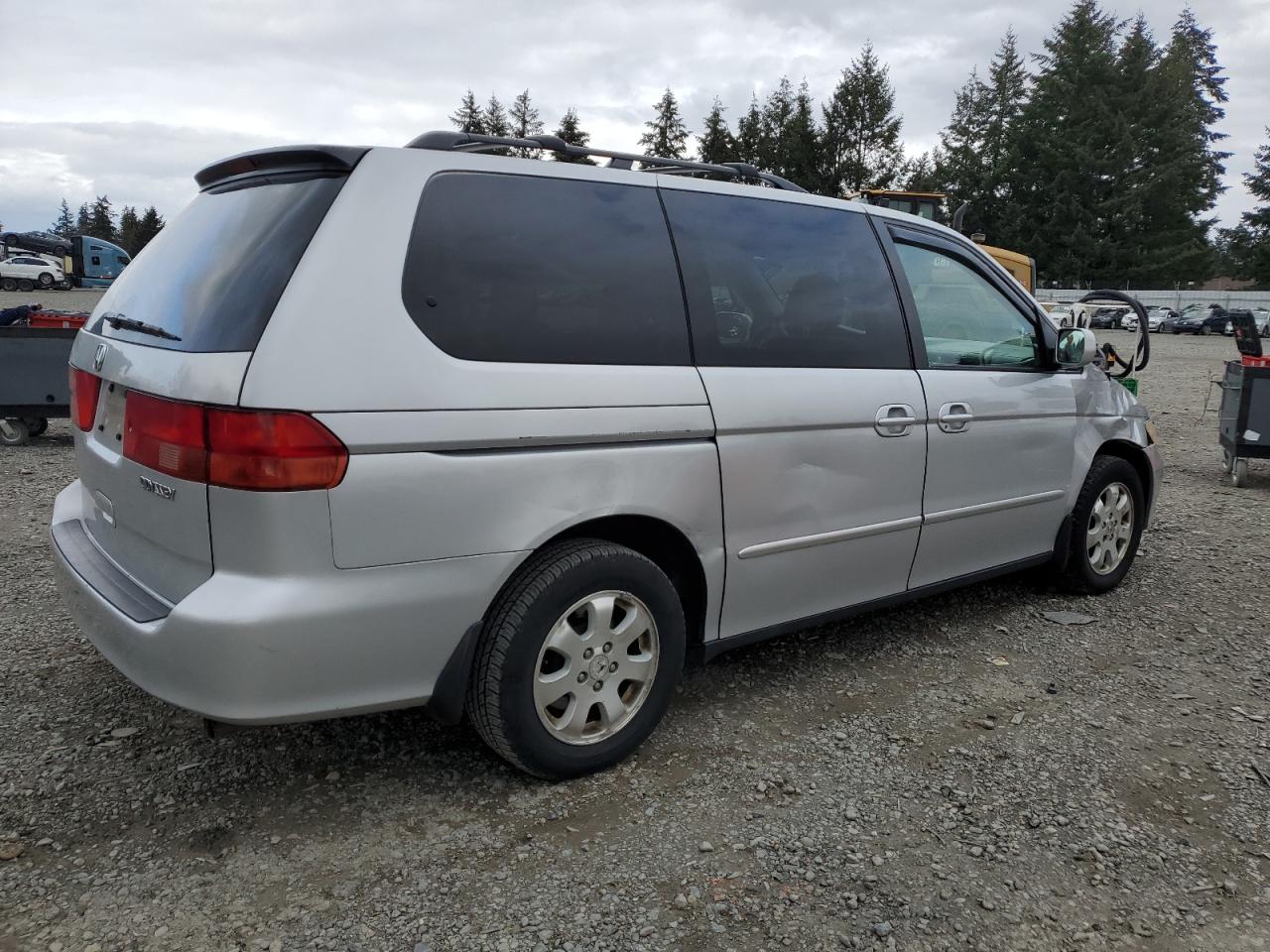 2002 Honda Odyssey VIN 2HKRL18622H511597 Copart auction photo, front end / side damage thumbnail 3
