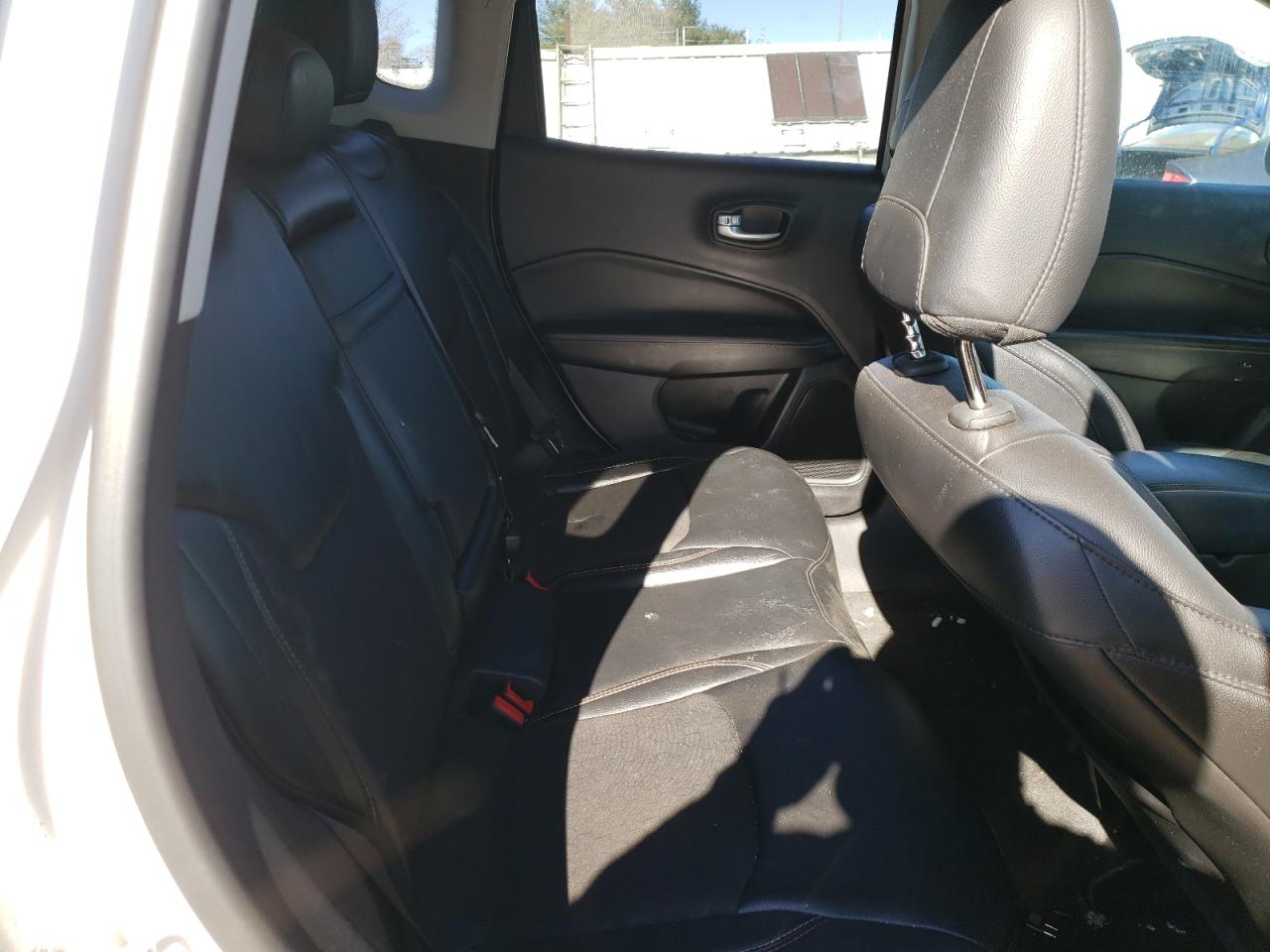 2018 Jeep Compass VIN 3C4NJDBB9JT398354 Copart auction photo, front end damage thumbnail 11