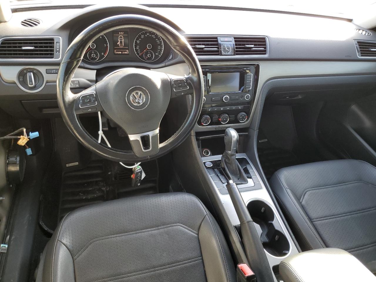 2015 Volkswagen Passat VIN 1VWBV7A35FC093565 Copart auction photo, front end / rear end damage thumbnail 8