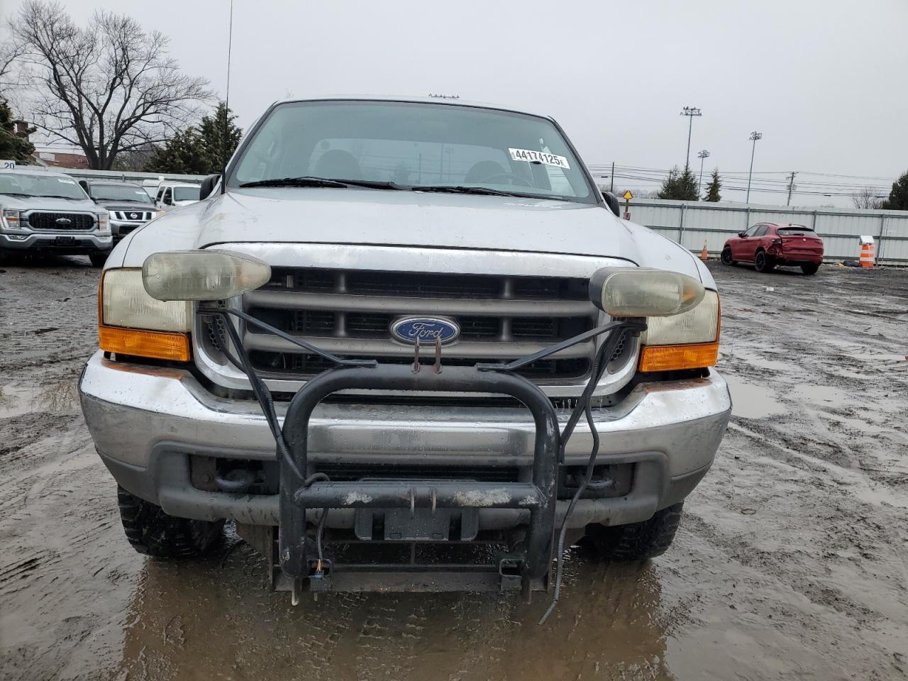 2000 Ford F250 VIN 1FTNX21L4YED67858 Copart auction photo, side / rear end damage thumbnail 5