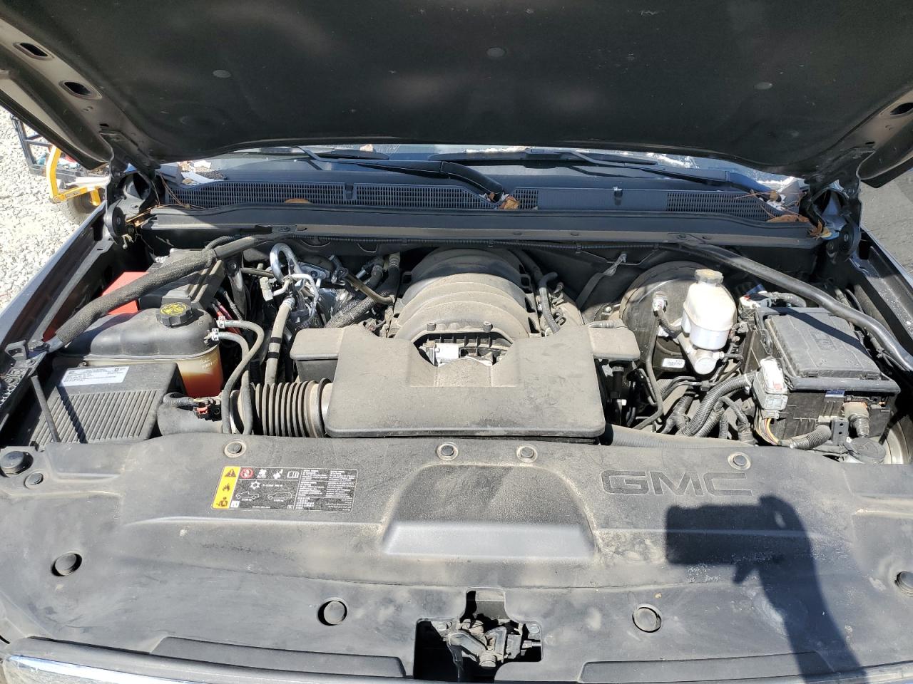2020 GMC Yukon VIN 1GKS1BKC3LR238700 Copart auction photo, all over damage thumbnail 12