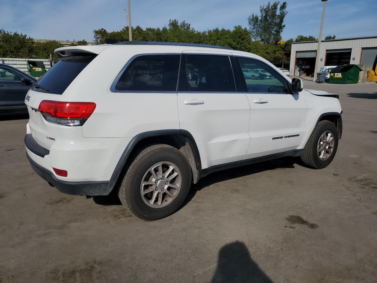 2018 Jeep Grand Cherokee VIN 1C4RJEAG4JC253562 Copart auction photo, front end damage thumbnail 3