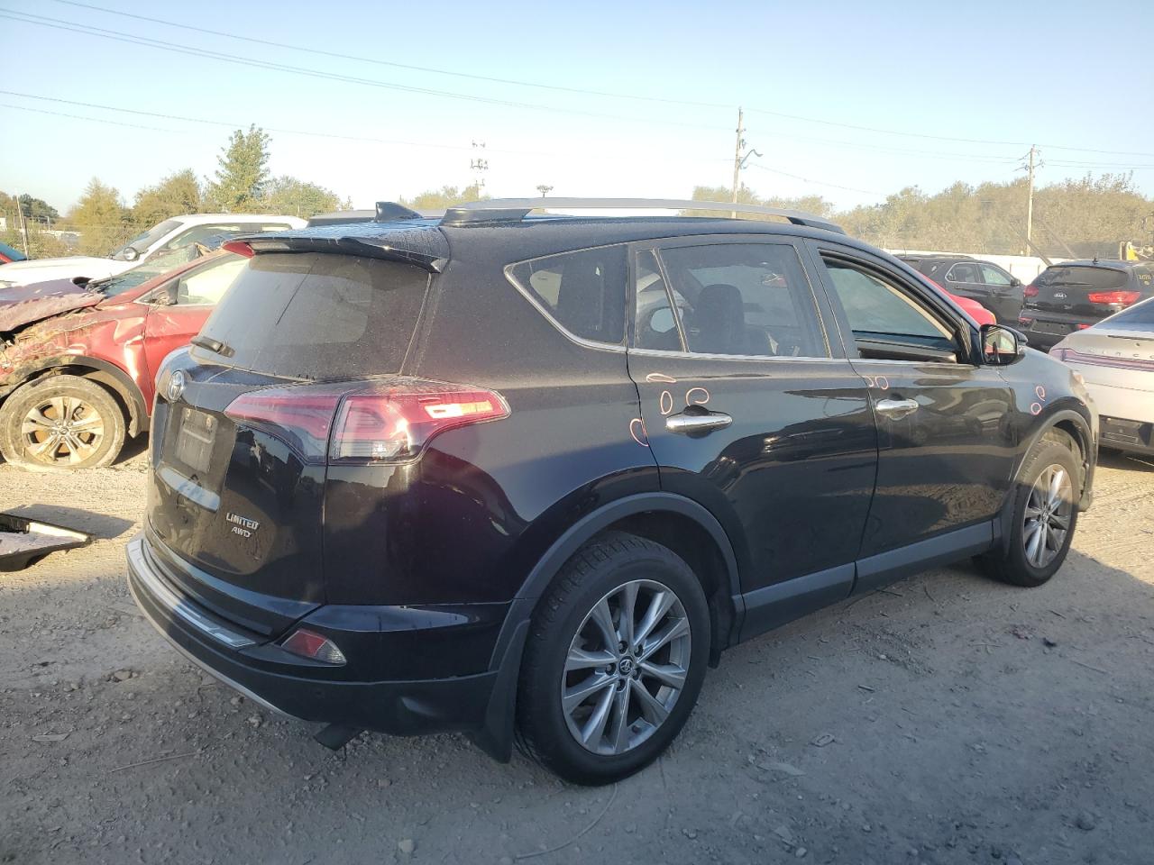 2017 Toyota RAV 4 VIN 2T3DFREV3HW606697 Copart auction photo, front end / minor dent/scratches damage thumbnail 3