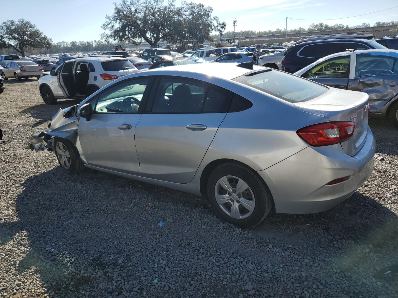 2018 Chevrolet Cruze VIN 1G1BC5SM6J7125583 Copart auction photo, front end / side damage thumbnail 2