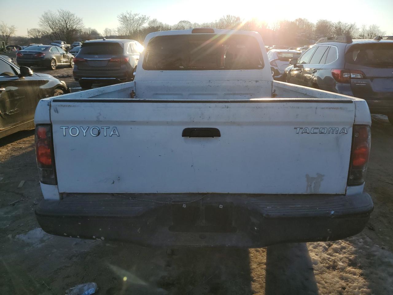 2004 Toyota Tacoma VIN 5TENL42NX4Z438379 Copart auction photo, front end damage thumbnail 6