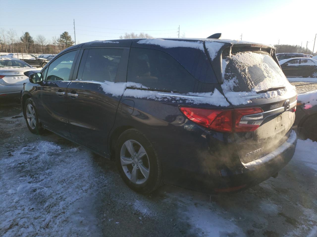 2018 Honda Odyssey VIN 5FNRL6H75JB046834 Copart auction photo, front end damage thumbnail 2