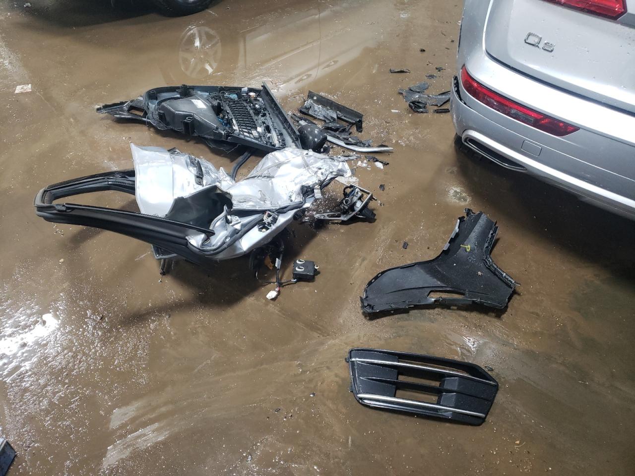 2018 Audi Q5 VIN WA1ANAFY8J2193197 Copart auction photo, side / front end damage thumbnail 12
