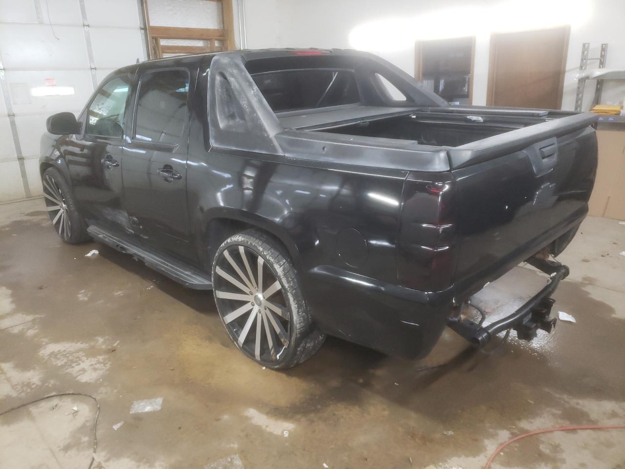 2007 Chevrolet Avalanche VIN 3GNEC12JX7G110110 Copart auction photo, side damage thumbnail 2