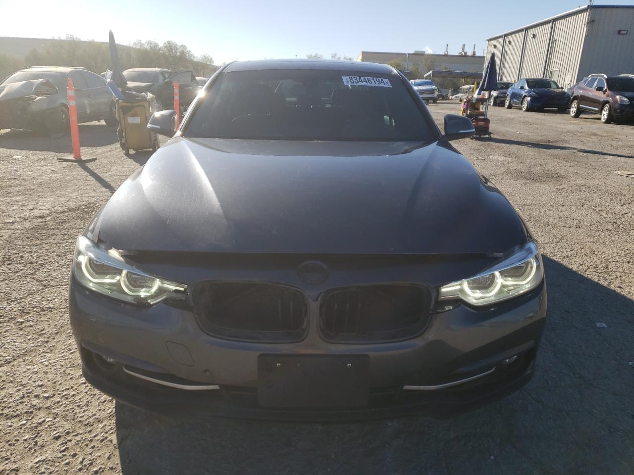 2017 BMW 3er VIN WBA8D9C52HK678345 Copart auction photo, front end damage thumbnail 5